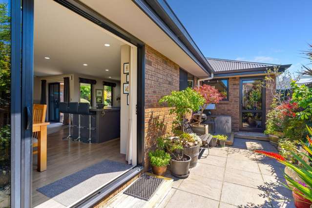 UPSIZE or DOWNSIZE- This ticks all the boxes!