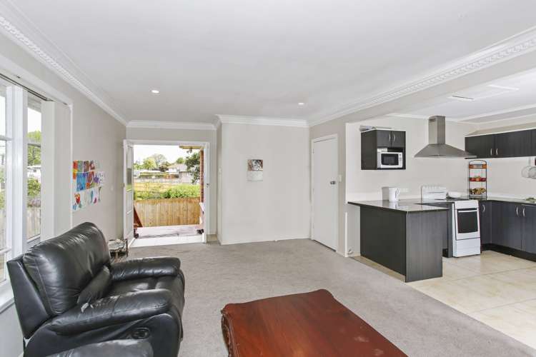52 Churchill Avenue Manurewa_9