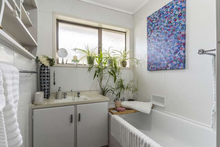 2/77 Stanniland Street Sunnyhills_18