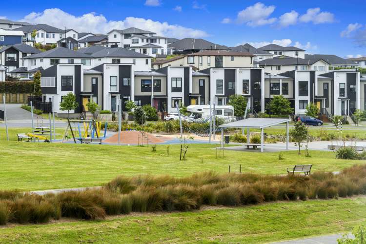 77 Bonair Crescent Silverdale_17