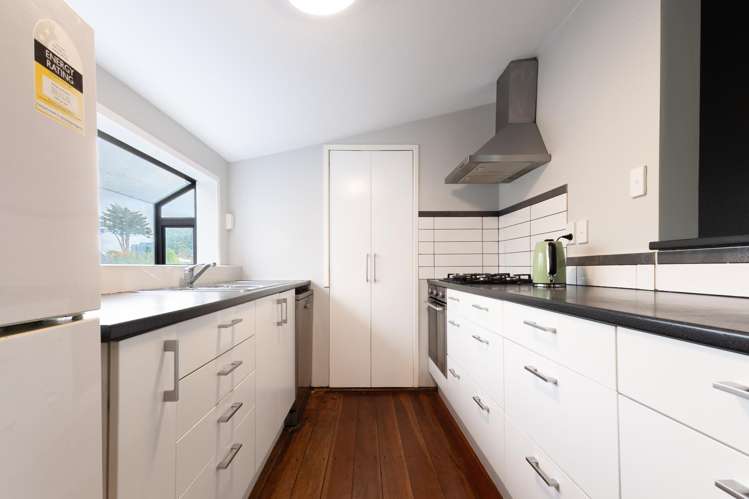 36 Renown Road Raumati South_6
