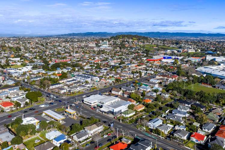 Units A&B/333-335 Sandringham Road St Lukes_9