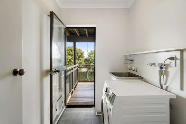 2/14 Ridge Road Waiake_21