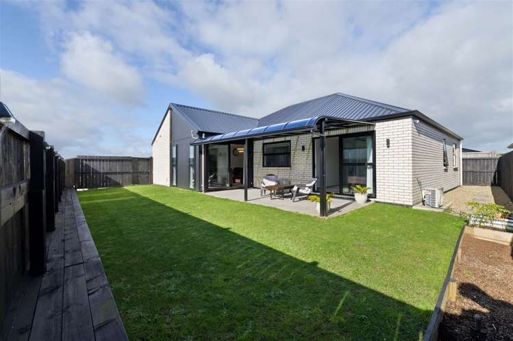 16 Inuwai Street Glenview_18