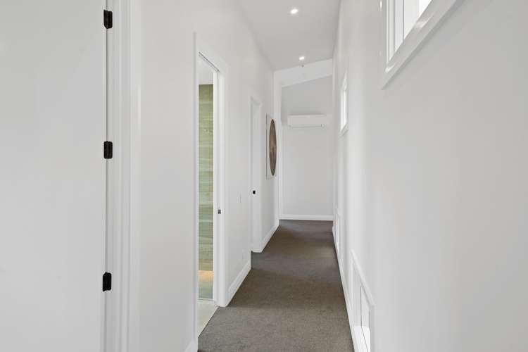 174 Southfield Drive Lincoln_24