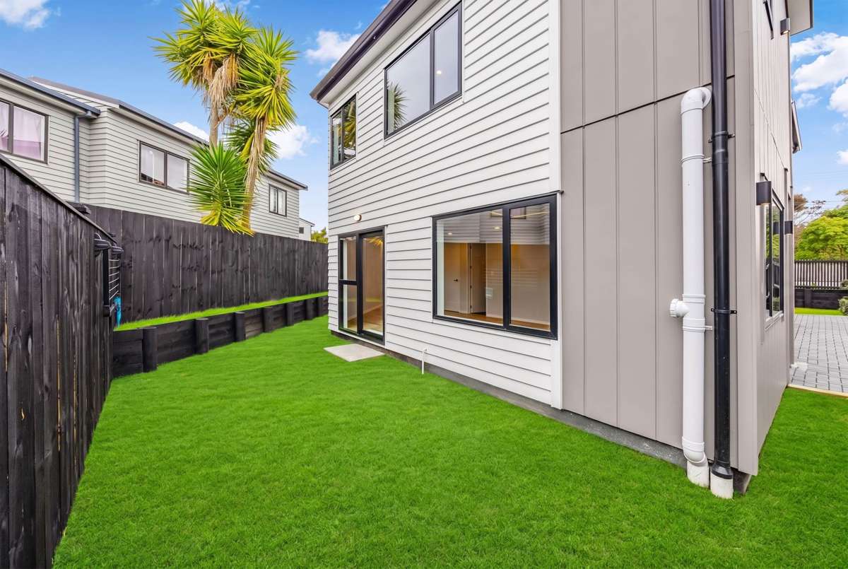 34 West Coast Road_4