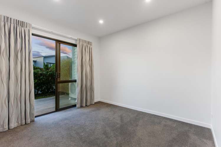 16 Moki Place Long Bay_18