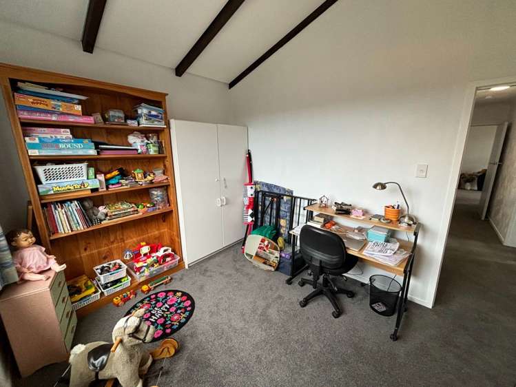 102a Titirangi Road New Lynn_17