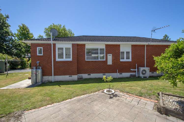 13 Barrington Street Somerfield_20