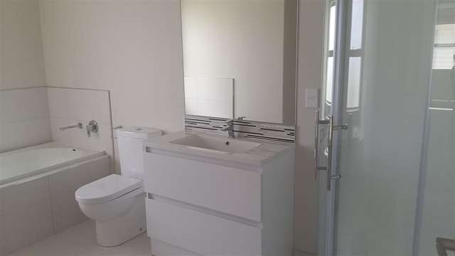 8 Pipipi Crescent Takanini_3