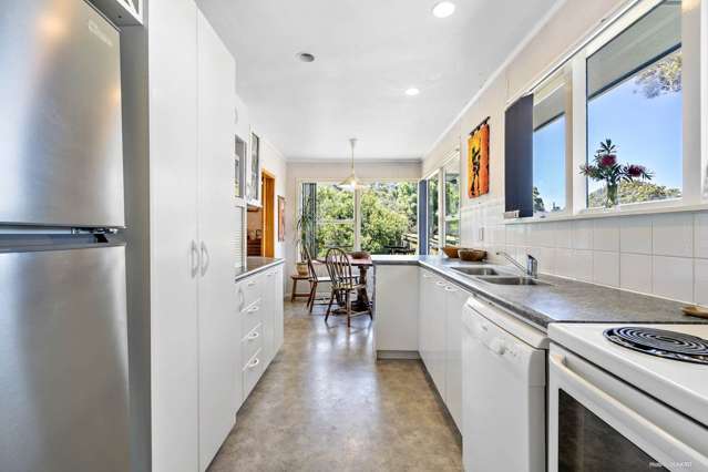 37 Beechdale Crescent Pakuranga Heights_4