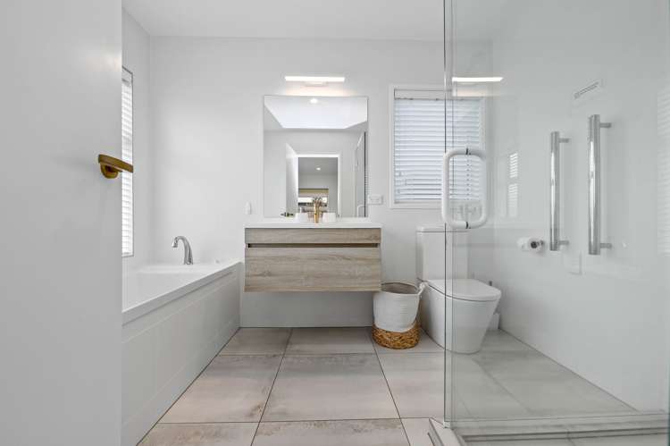 69 Montgomery Crescent Kinloch_21