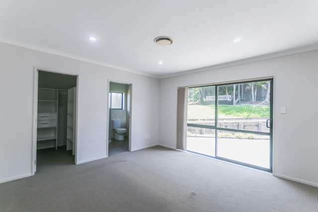 94 San Marino Drive West 11401_4