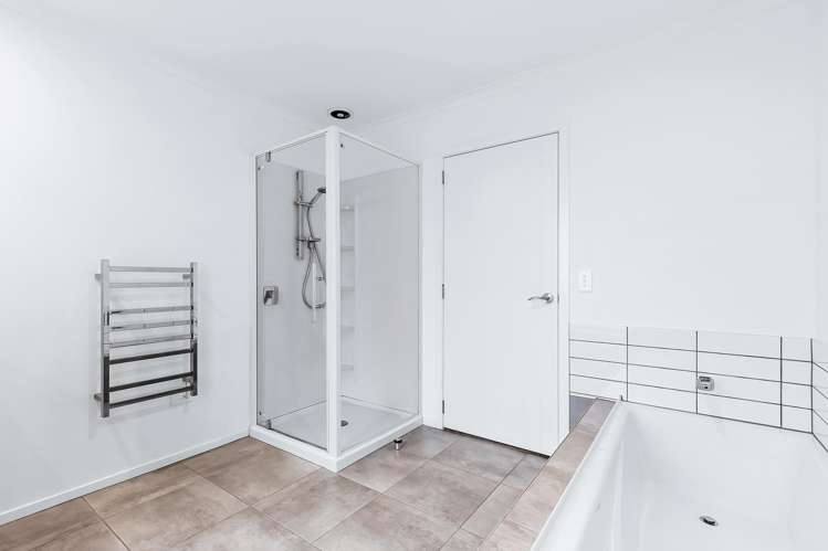 28 Bastille Court Rangatira Park_16