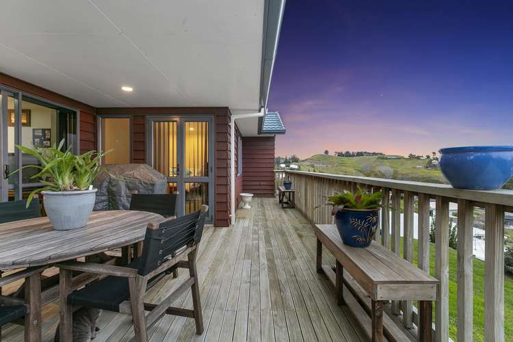 3 Aurora Avenue Welcome Bay_3