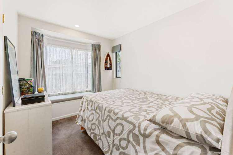 15a Rock Isle Road Torbay_11