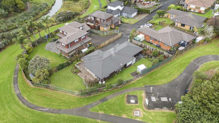 10 Lochend Place Highland Park_17