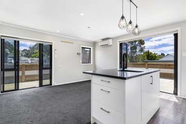 2/20 Helena Street_4