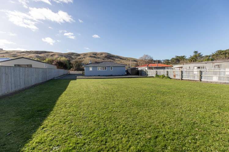 20 Blake Street Porangahau_13