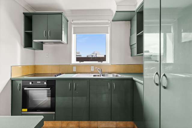 241 Marine Parade Napier South_2