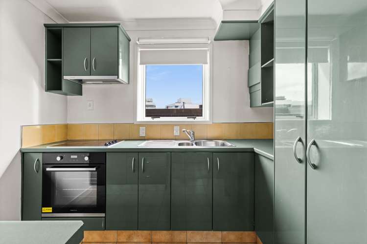 241 Marine Parade Napier South_2