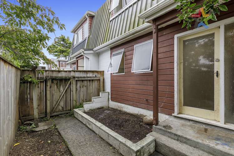 8c Montgomery Crescent Clouston Park_10