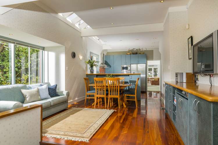 122 Vauxhall Road Narrow Neck_11