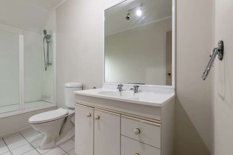 2/191 Riddell Road Glendowie_15