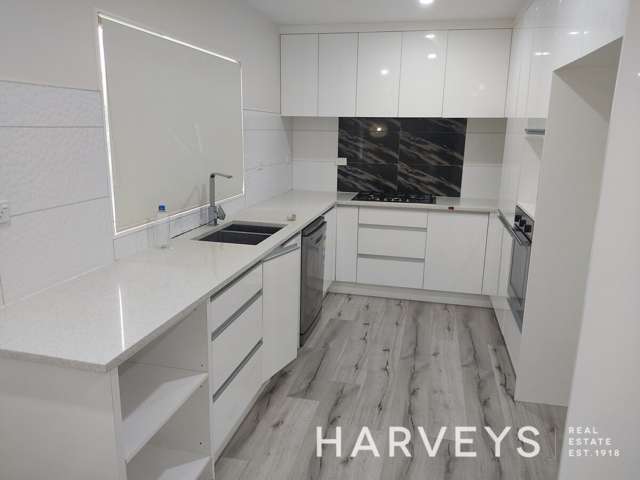 2/23 Derwent Crescet Titirangi_1