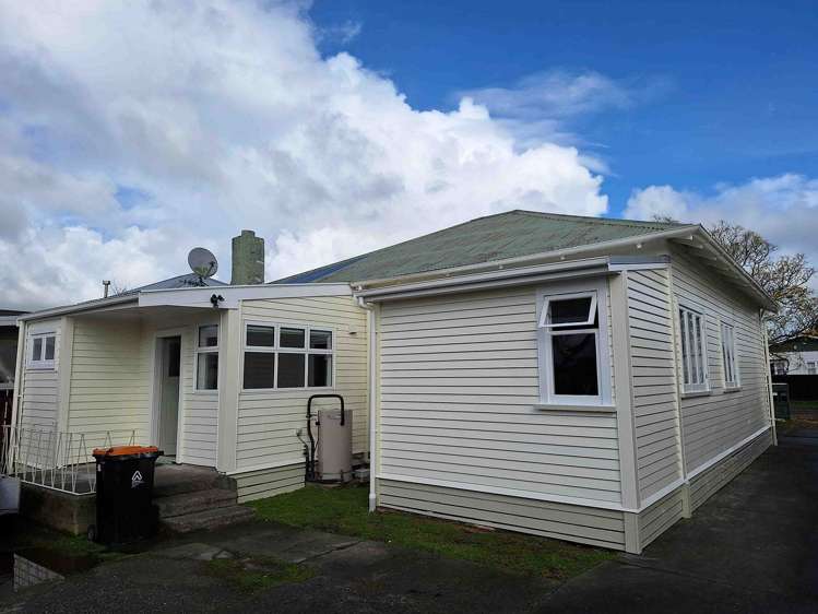 21 Worcester Street West End_2