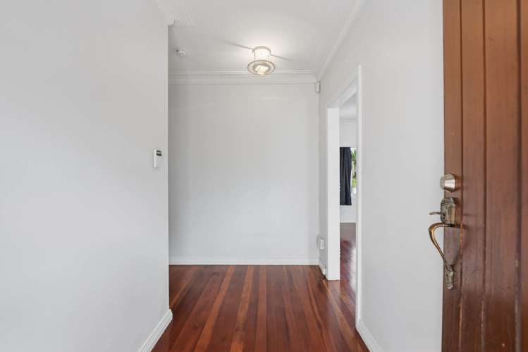 481 Mount Albert Road Three Kings_19