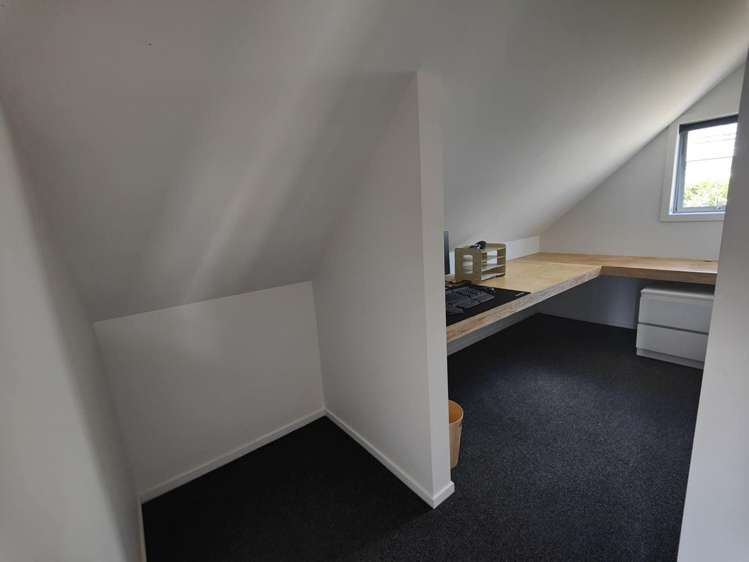 2/146 Soleares Avenue Mount Pleasant_22
