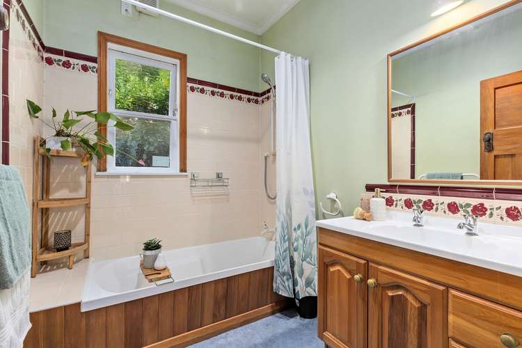 11 Hungerford Road Lyall Bay_8