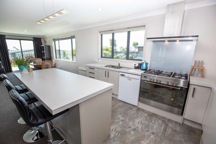 2 Karoro Place Karoro_3