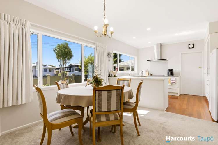 49 Shepherd Road Waipahihi_10