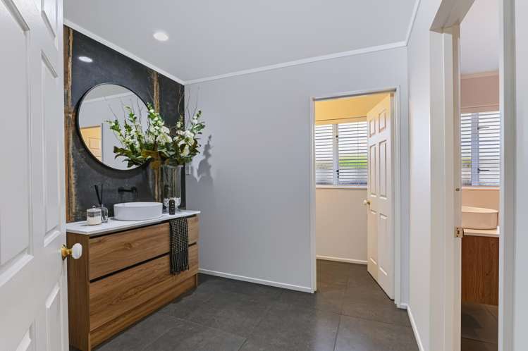 6 Edna Wills Place Hawera_17