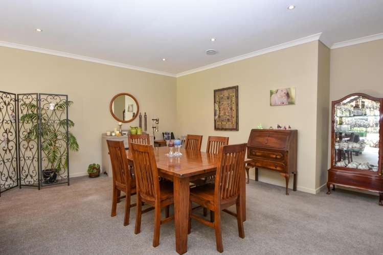 26 Deller Drive Carterton_8