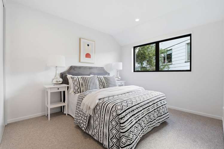1-4/16 Tetrarch Place Totara Vale_19