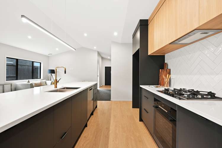 35 Earp Crescent Chartwell_11