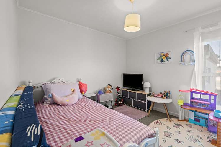 8 Woodham Drive Allenton_11