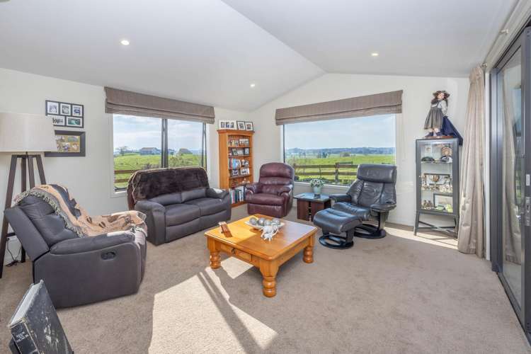 222 Meadway Road Ngahinapouri_13