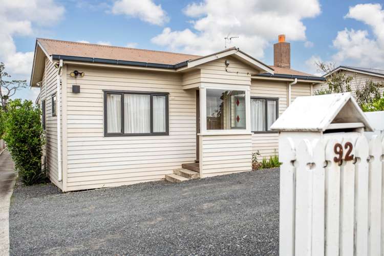 92 Ash Street Avondale_16