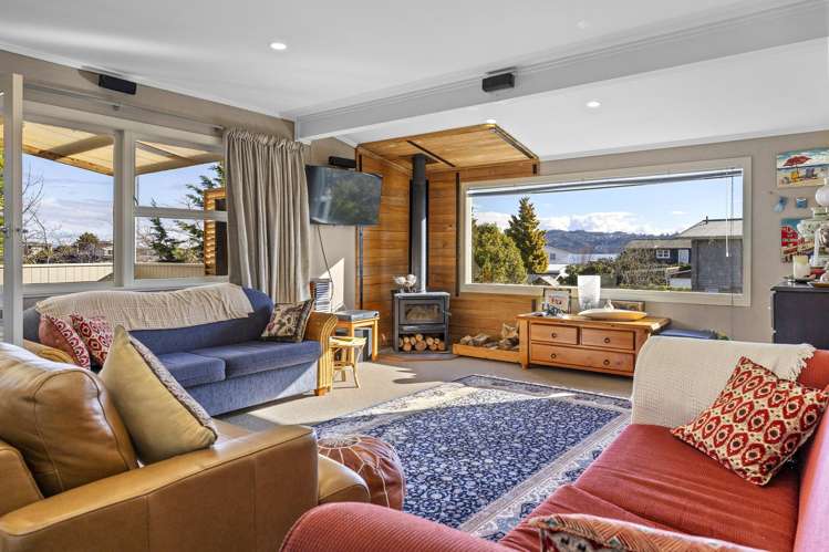 1/15 Charles Crescent Rainbow Point_1