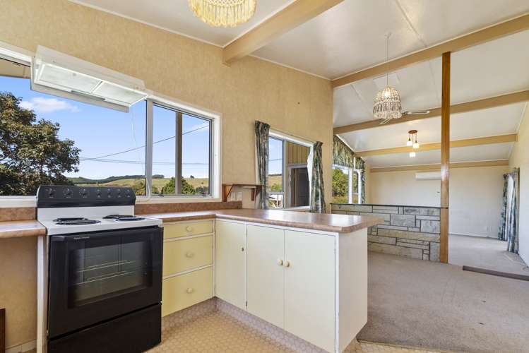 3 Paterson Grove Pukehangi_6
