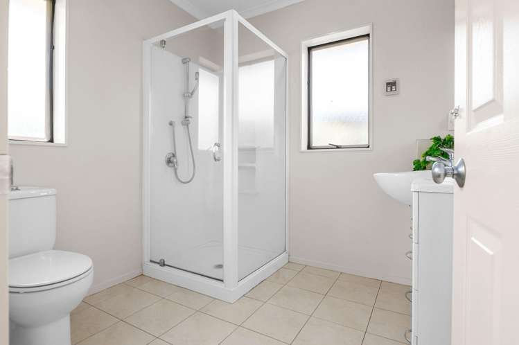 17 Palliser Drive Huntington_10