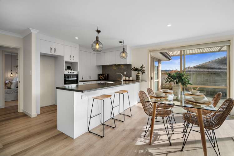 8 Bathurst Crescent Pyes Pa_9