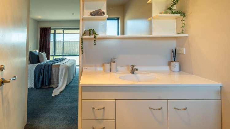 38 Coach Way Rolleston_16