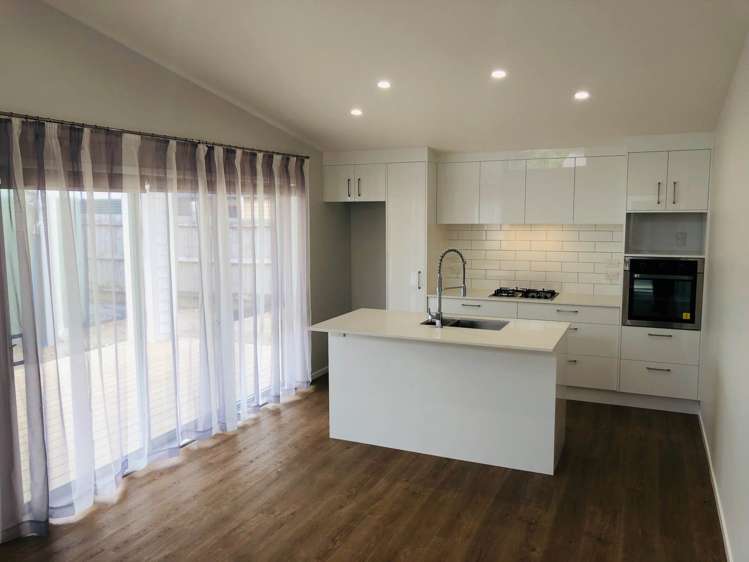 17A Second View Avenue Beachlands_2