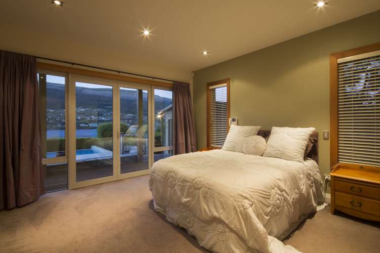 371 Peninsula Road Kelvin Heights_8