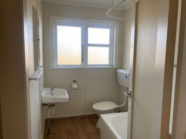 53 Wrantage Street Westown_15